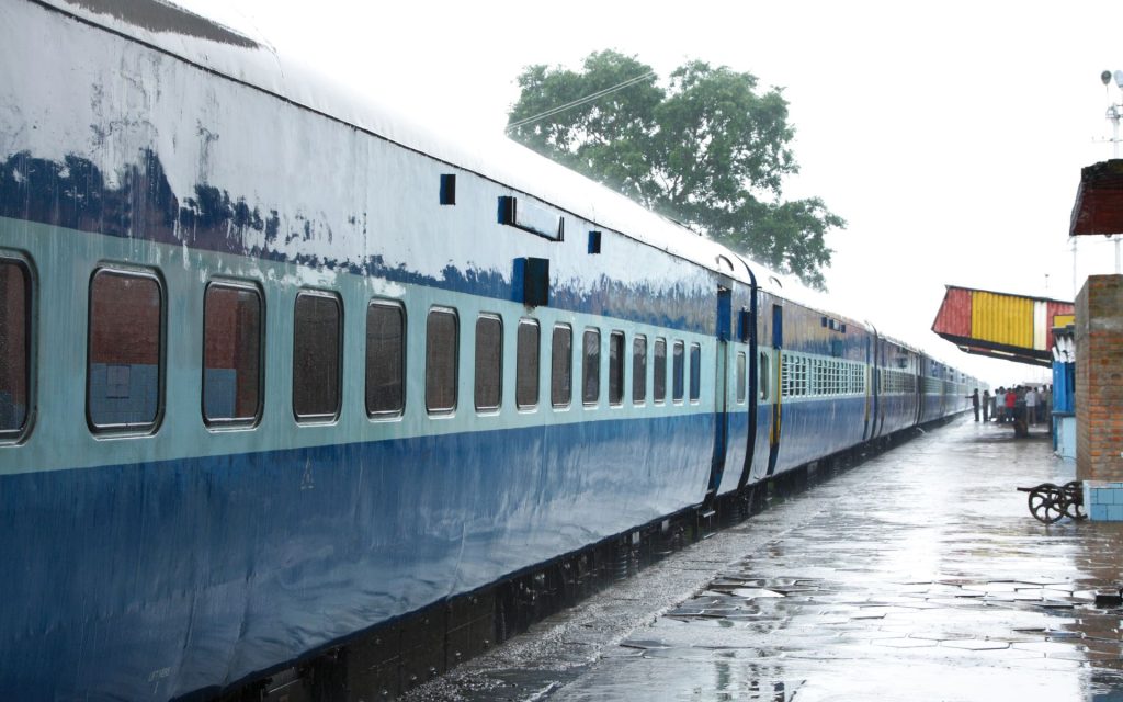 How to Reach Shirdi by Train